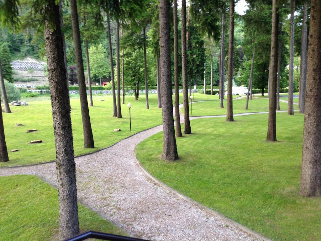 Apartmán Residenza Finestra Sul Parco Comano Terme Exteriér fotografie