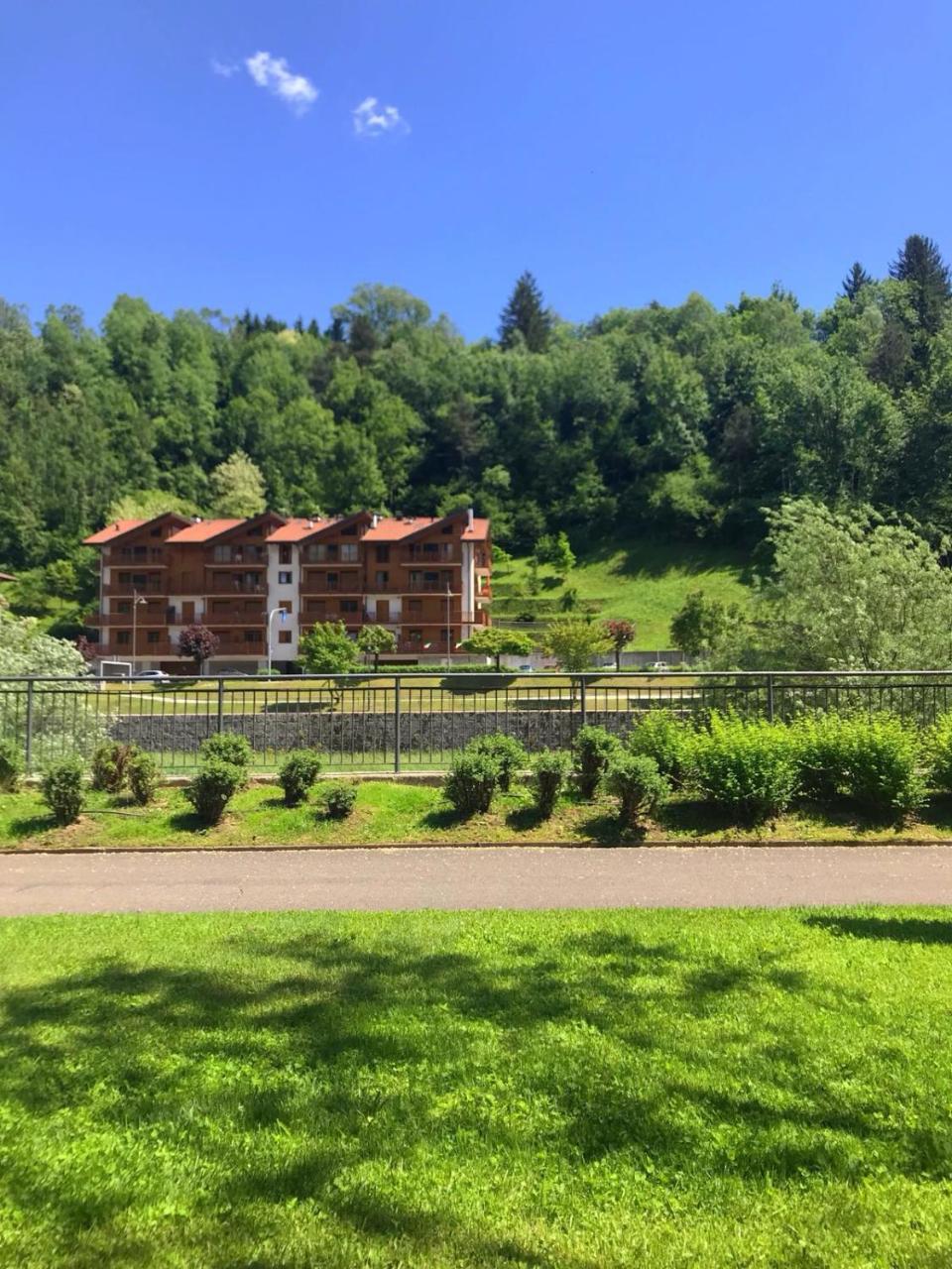 Apartmán Residenza Finestra Sul Parco Comano Terme Exteriér fotografie